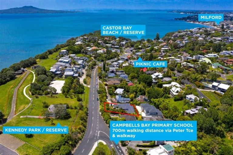 Photo of property in 102 Beach Road, Castor Bay, Auckland, 0620