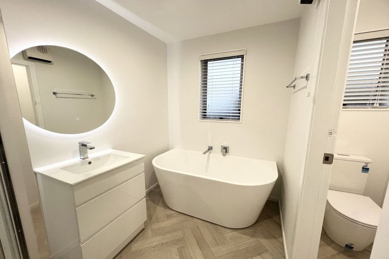 Photo of property in 2/35 Oldwood Street, Bishopdale, Christchurch, 8053