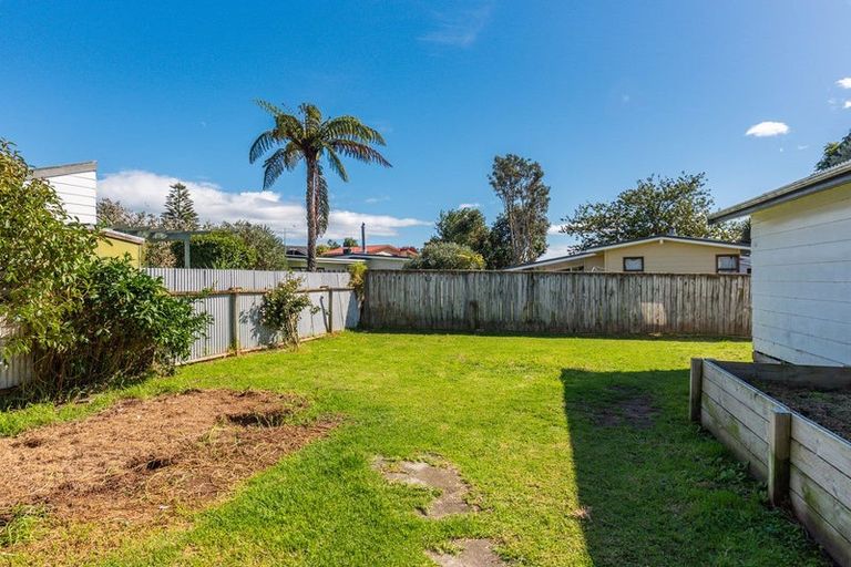 Photo of property in 86 Aorangi Road, Paraparaumu, 5032
