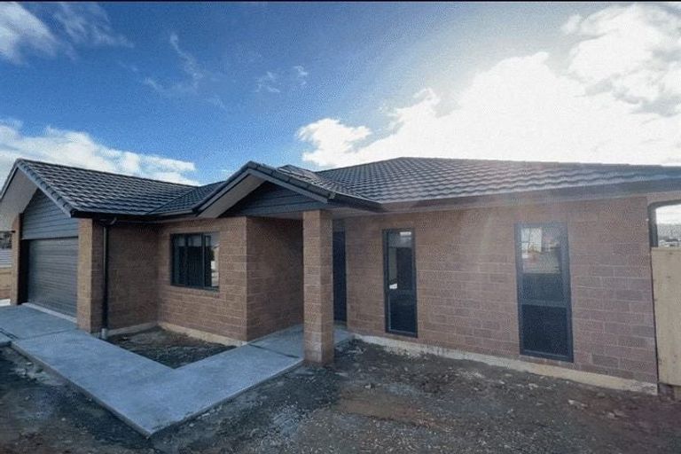 Photo of property in 31a Leathem Crescent, Pokeno, 2402