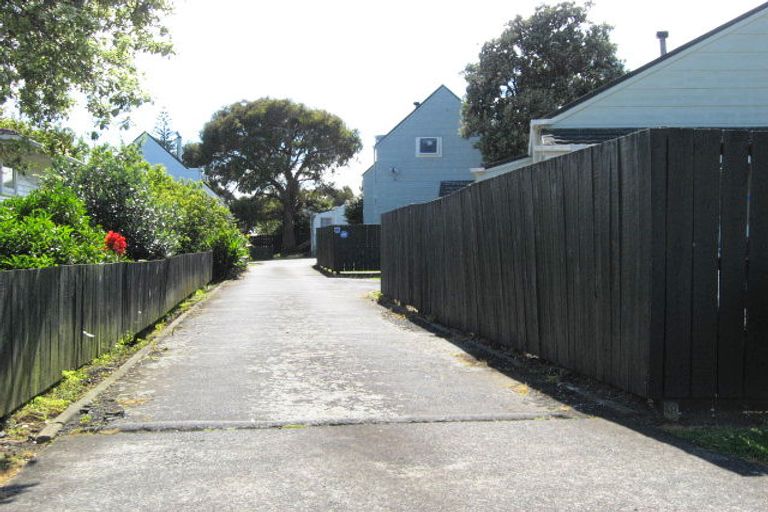 Photo of property in 36 Crawford Avenue, Mangere Bridge, Auckland, 2022