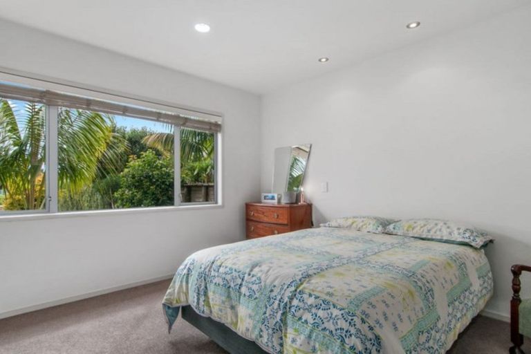 Photo of property in 8 Mckenna Lane, Omokoroa, 3114