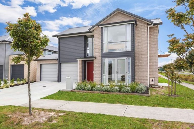 Photo of property in 97 Popokatea Drive, Takanini, 2112