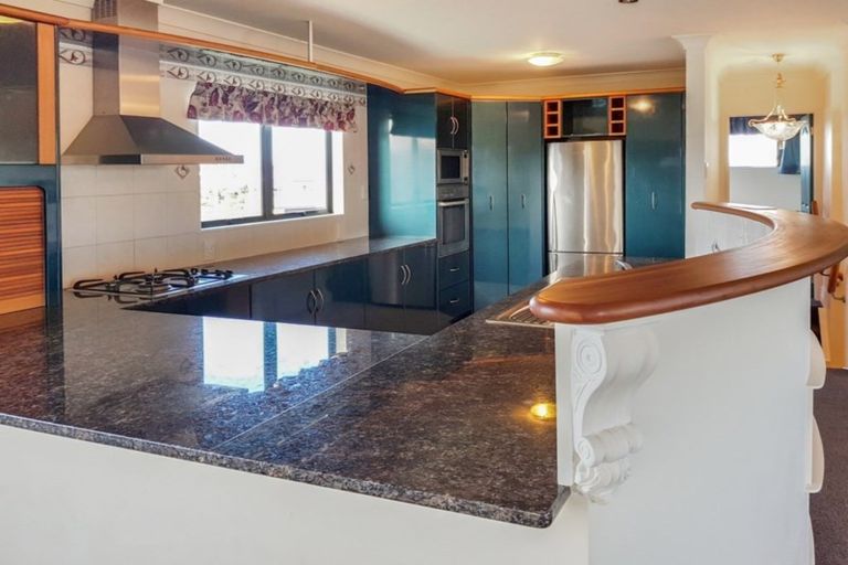 Photo of property in 68 One Tree Point Road, One Tree Point, 0118