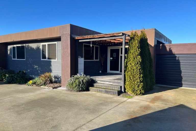 Photo of property in 325 Main South Road, Hornby, Christchurch, 8042