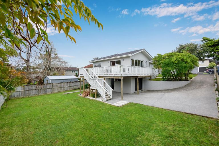 Photo of property in 65 Meadway, Sunnyhills, Auckland, 2010