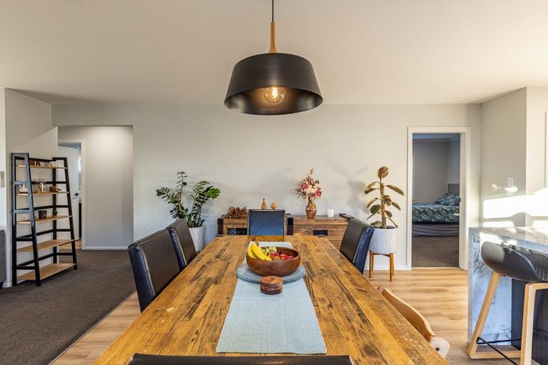 Photo of property in 10 Cyprus Place, Fitzherbert, Palmerston North, 4410