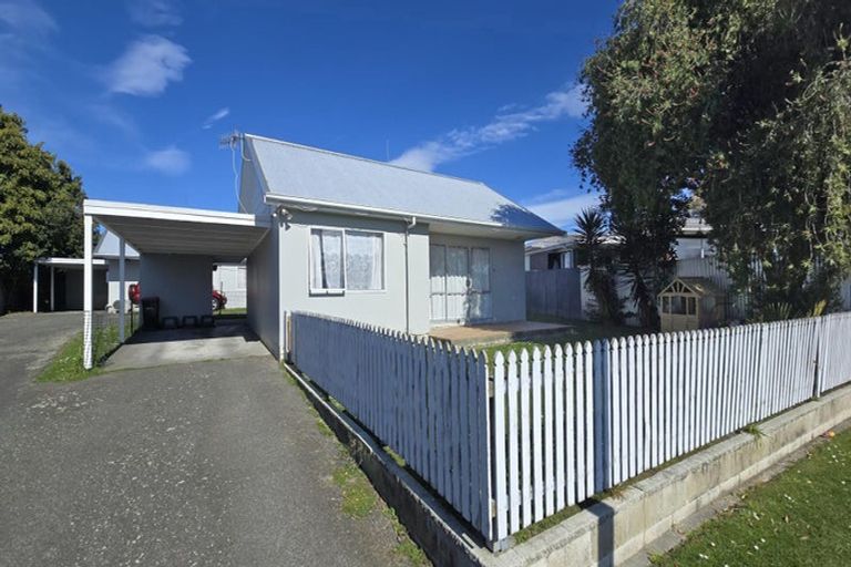 Photo of property in 58 Wynyard Crescent, Tamatea, Napier, 4112