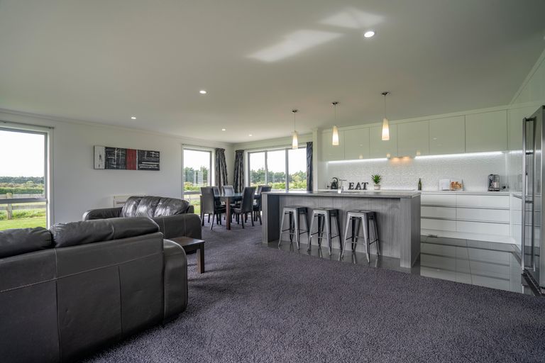Photo of property in 15 Wilcox Road, Seaward Bush, Invercargill, 9871