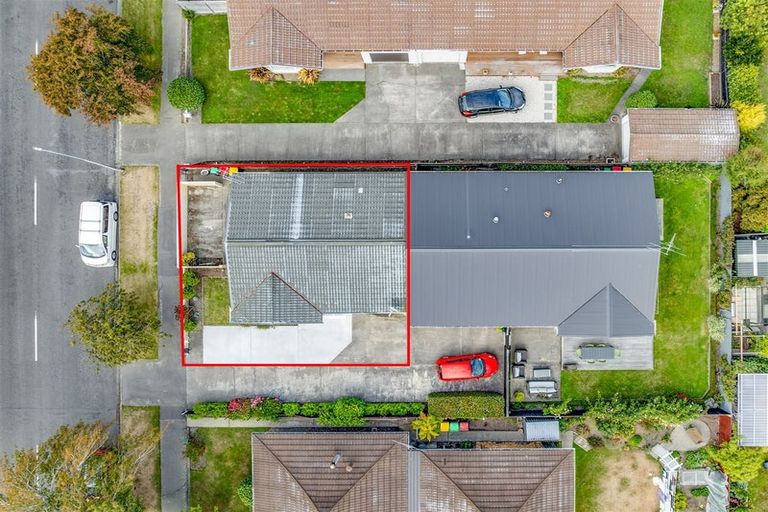 Photo of property in 1/39 Ambleside Drive, Burnside, Christchurch, 8053