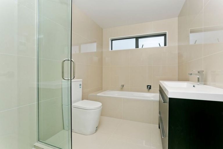 Photo of property in 62a Verran Road, Birkdale, Auckland, 0626