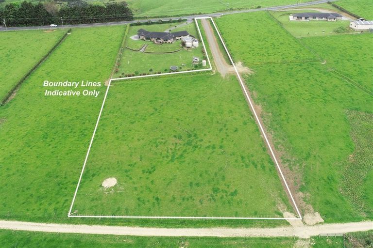 Photo of property in 498 Paparata Road, Bombay, 2675