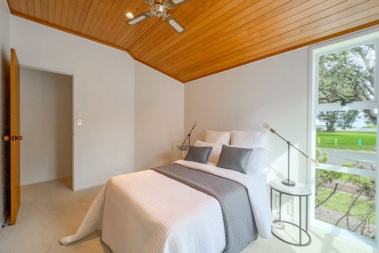 Photo of property in 102 Beach Road, Thames, 3500