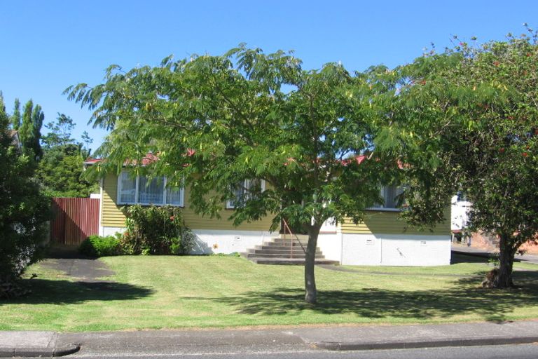 Photo of property in 9 Cobham Crescent, Kelston, Auckland, 0602