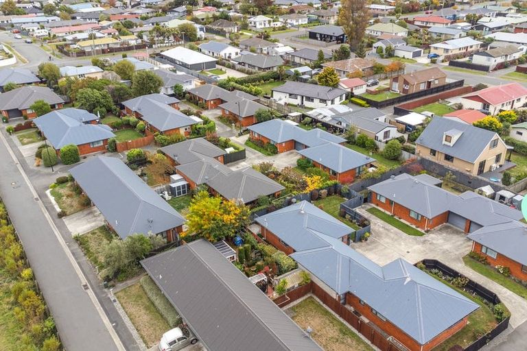 Photo of property in 22 Clinton Lane, Woolston, Christchurch, 8062