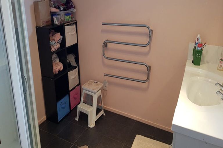 Photo of property in 54 Momorangi Crescent, Redwood, Christchurch, 8051