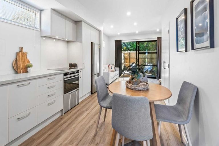 Photo of property in 1/165 Cranford Street, St Albans, Christchurch, 8014