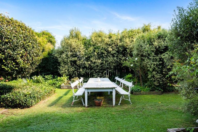 Photo of property in 13 Nelson Crescent, Napier South, Napier, 4110