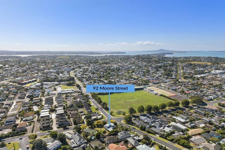 Photo of property in 92 Moore Street, Howick, Auckland, 2014