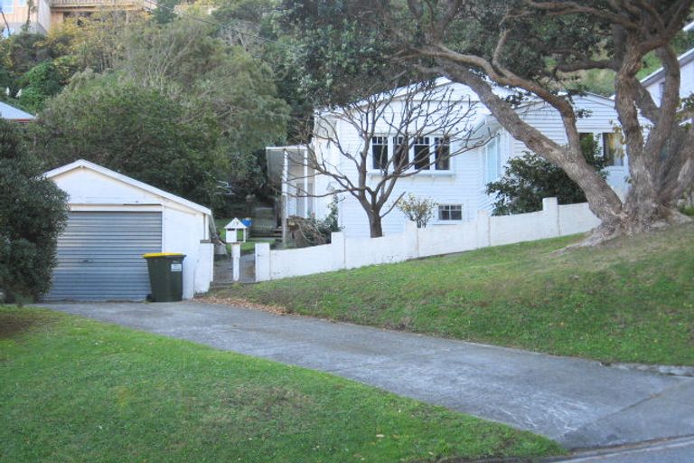 Photo of property in 19 Totara Street, Eastbourne, Lower Hutt, 5013