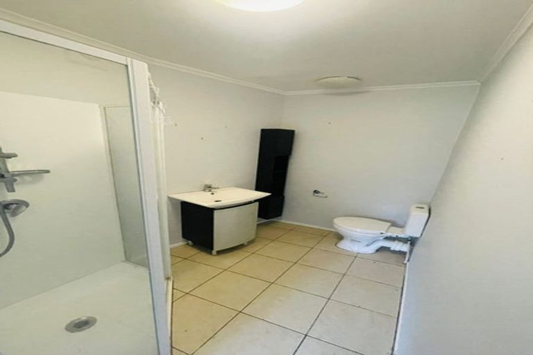 Photo of property in 3a Pah Road, Cockle Bay, Auckland, 2014