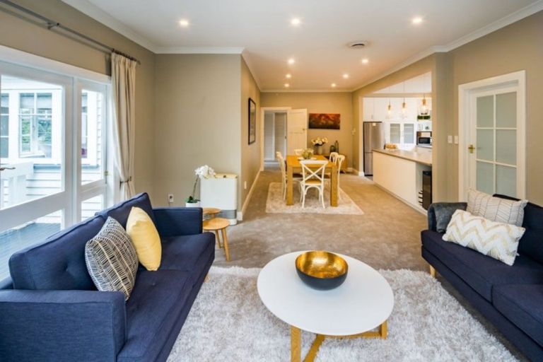 Photo of property in 52a Creswick Terrace, Northland, Wellington, 6012