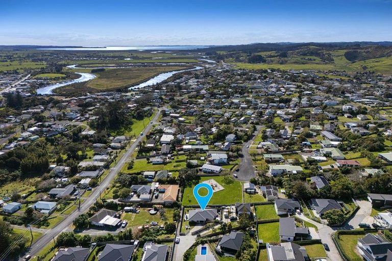 Photo of property in 9 St Julia Court, Helensville, 0800