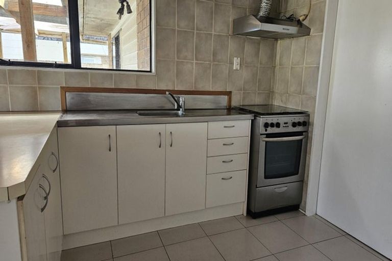 Photo of property in 372 Swanson Road, Ranui, Auckland, 0612