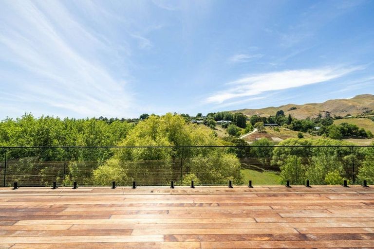 Photo of property in 131 Te Mata Peak Road, Havelock North, 4130