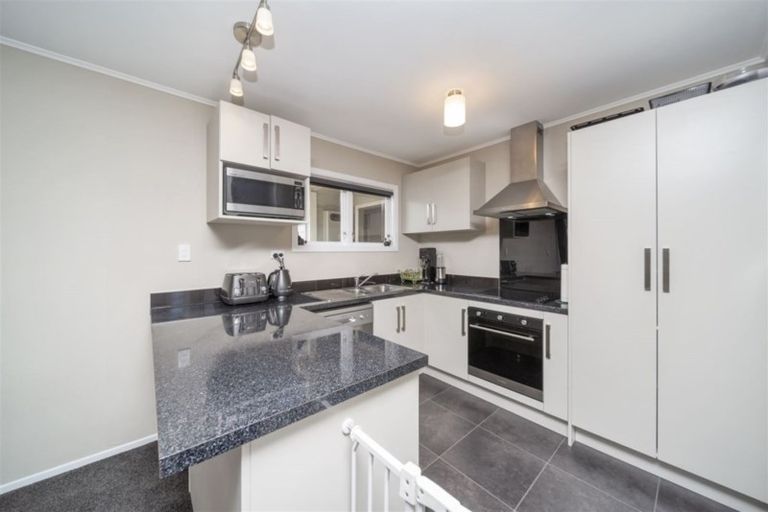 Photo of property in 8 Tawa Street, Hawera, 4610