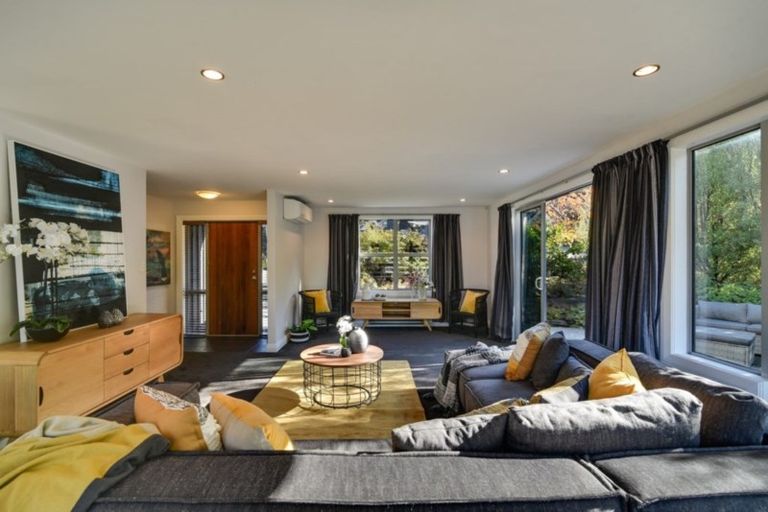 Photo of property in 2 Nugget Knob, Queenstown, 9300