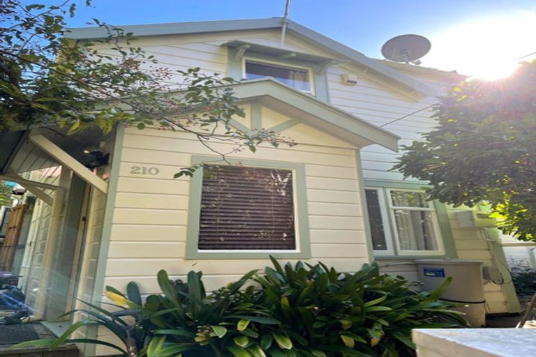 Photo of property in 210 Sydney Street West, Thorndon, Wellington, 6011