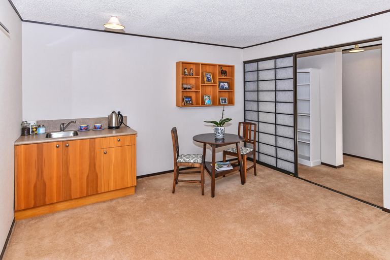 Photo of property in 2/12 Steeple Rise, Pakuranga, Auckland, 2010