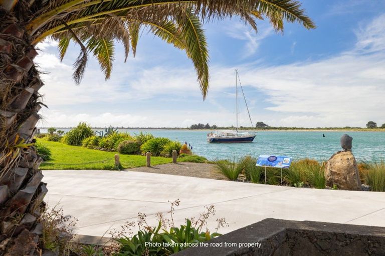 Photo of property in 2 Wakatu Avenue, Moncks Bay, Christchurch, 8081