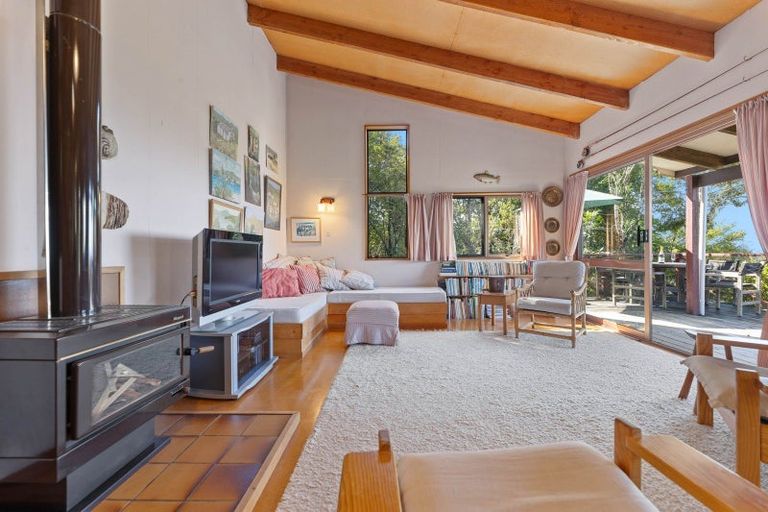 Photo of property in 33 Hauraki Terrace, Pukawa Bay, Turangi, 3381