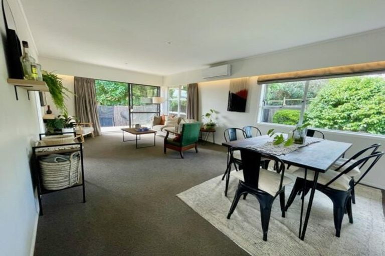 Photo of property in 2/551a Weymouth Road, Weymouth, Auckland, 2103