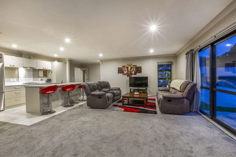 Photo of property in 17 Moonsail Drive, Whitby, Porirua, 5024