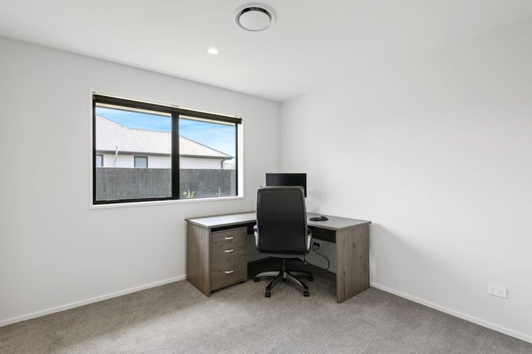 Photo of property in 31 Falcon Road, Rolleston, 7615