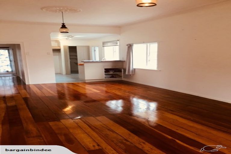 Photo of property in 15 Waitakere Road, Waitakere, Auckland, 0816