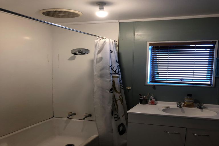 Photo of property in 1/10a Druces Road, Wiri, Auckland, 2104