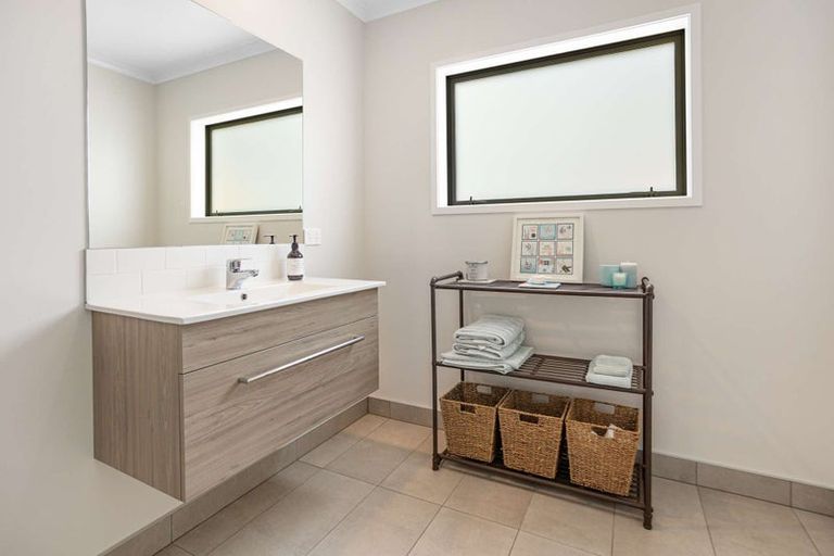 Photo of property in 139 Rangiora Crescent, Matarangi, Whitianga, 3592