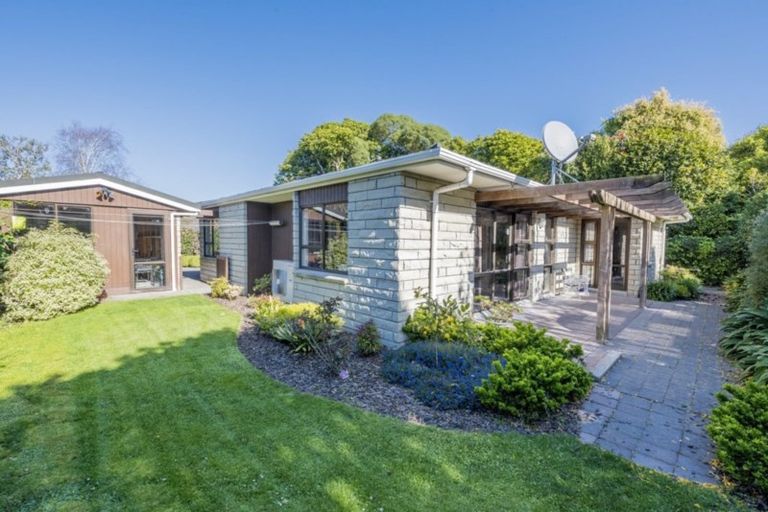 Photo of property in 5 Horopito Road, Waikanae, 5036
