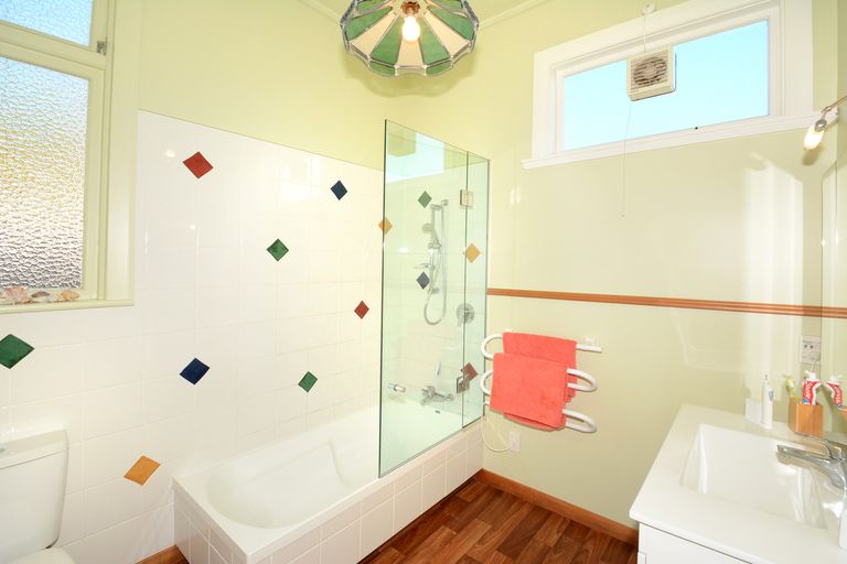 Photo of property in 15 Northview Crescent, Belleknowes, Dunedin, 9011