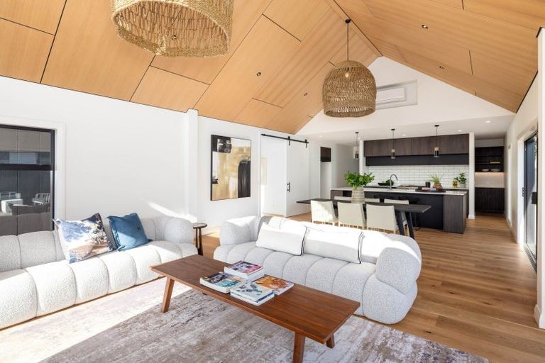 Photo of property in 7 Chatsworth Avenue, Rangiora, 7400