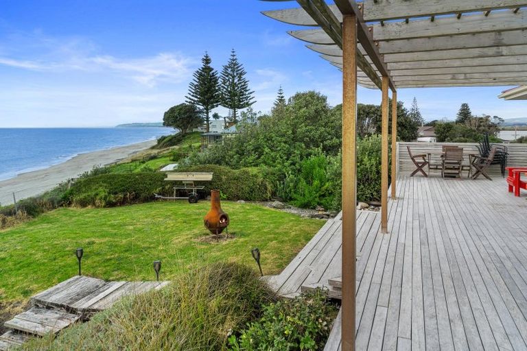 Photo of property in 643 Pukehina Parade, Pukehina, Te Puke, 3189
