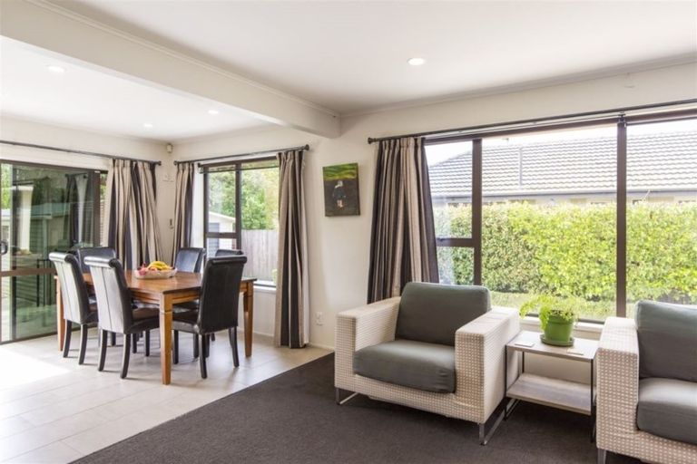 Photo of property in 37 Flower Street, Bryndwr, Christchurch, 8053