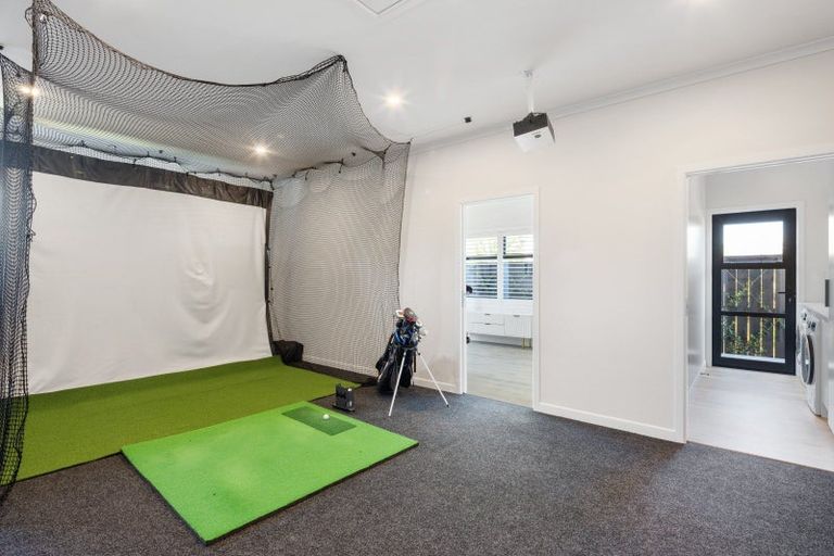 Photo of property in 63 Braid Road, St Andrews, Hamilton, 3200