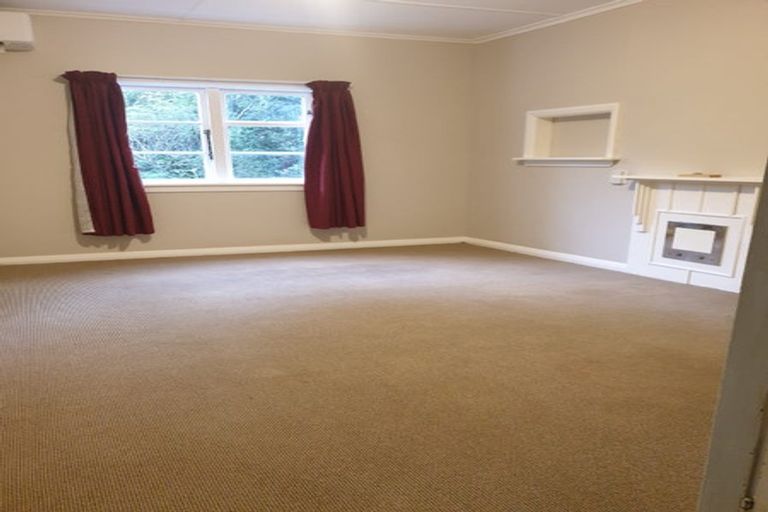 Photo of property in 44 Standen Street, Karori, Wellington, 6012