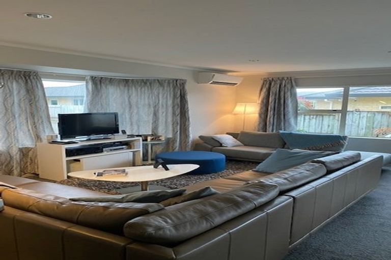 Photo of property in 5b Hemi Street, Waikanae, 5036