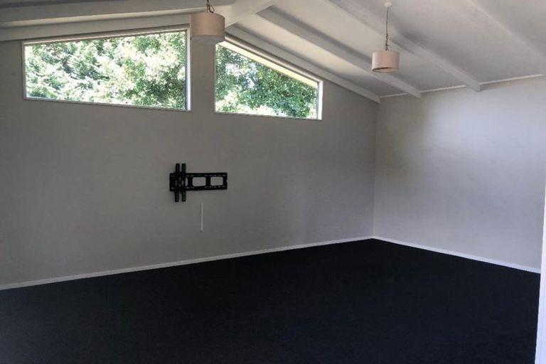 Photo of property in 28 Invergarry Road, Hilltop, Taupo, 3330